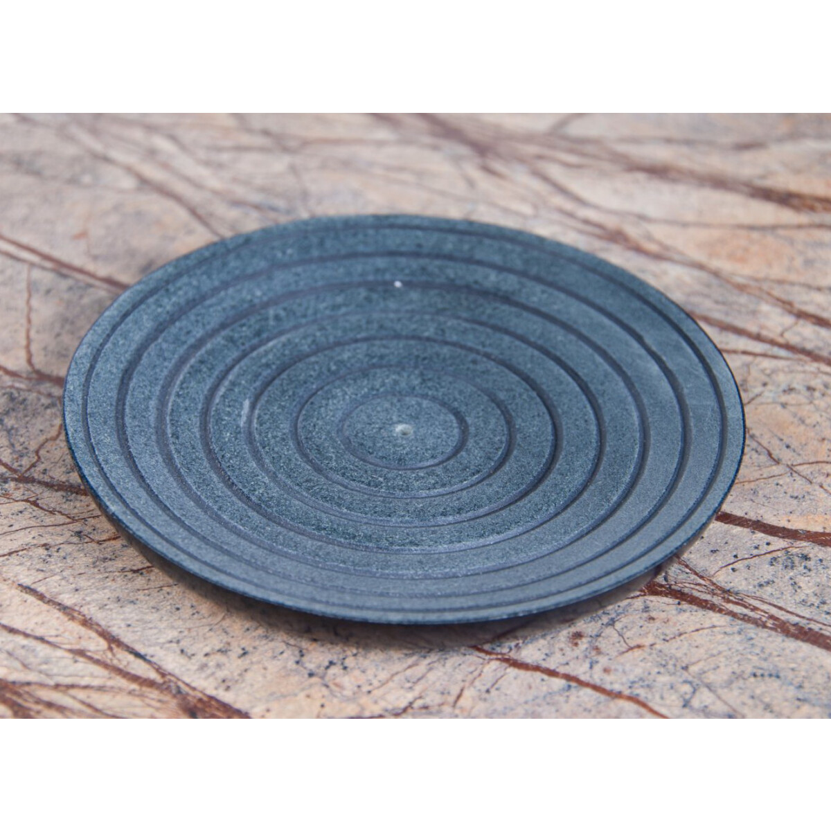 Circle Räucherstäbchenhalter a box