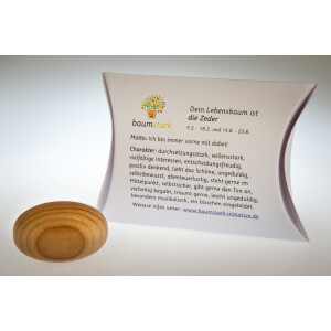 Handschmeichler Zeder 45mm mit Baumhoroskop (9.2. - 18.2. und 14.8. - 23.8.)