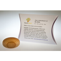 Handschmeichler Zeder 45mm mit Baumhoroskop (9.2. - 18.2. und 14.8. - 23.8.)