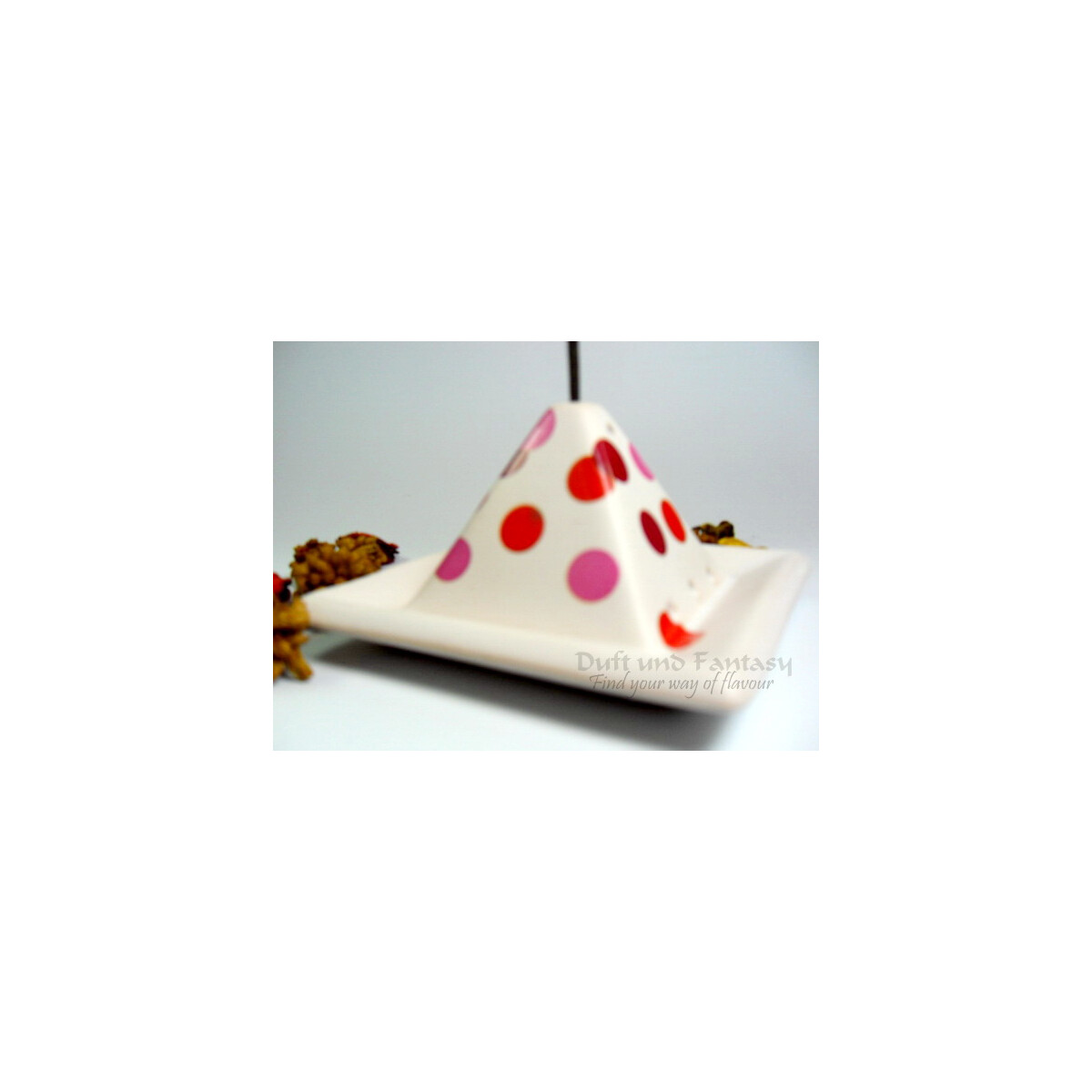 SYRYKYD Pyramide Punkte creme rot R&auml box